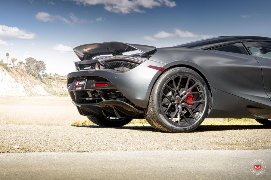 Детали экстерьера McLaren 720S on Vossen Wheels (M-X3) 2018 года  (фото 9 из 14)